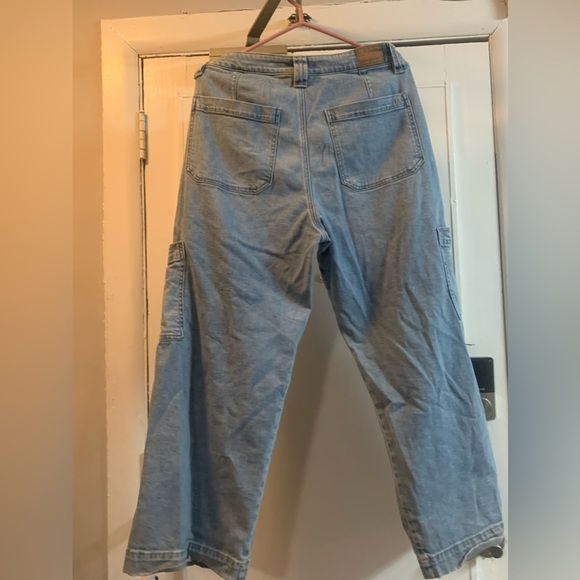 American Eagle High Stretch High Waisted Cargo Jeans 10 x-short - Picture 4 of 7